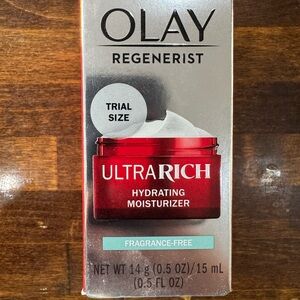 OLAY Regenerist Ultra Rich Hydrating Moisturizer - Red and Silver